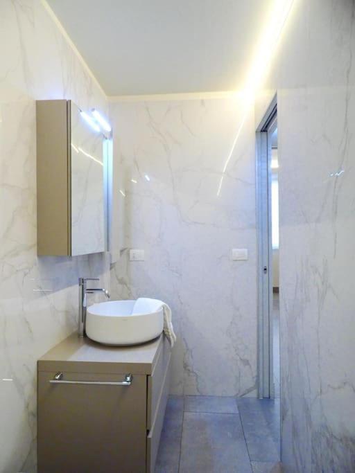 Isola Apartment Pastrengo ミラノ エクステリア 写真